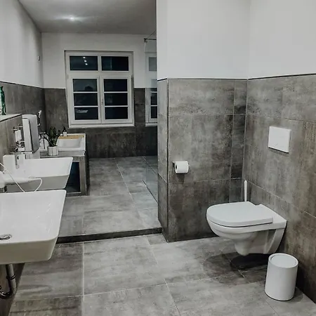 Premium Residence, Stunning Views Overlooking The Station & City, Sleeps 18 Appartement Coblence