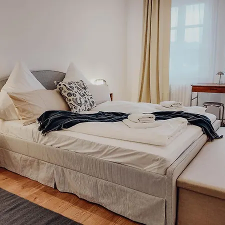 Premium Residence, Stunning Views Overlooking The Station & City, Sleeps 18 Appartement Coblence