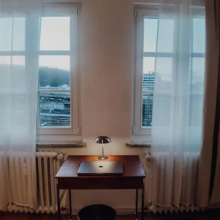 Premium Residence, Stunning Views Overlooking The Station & City, Sleeps 18 Apartment *