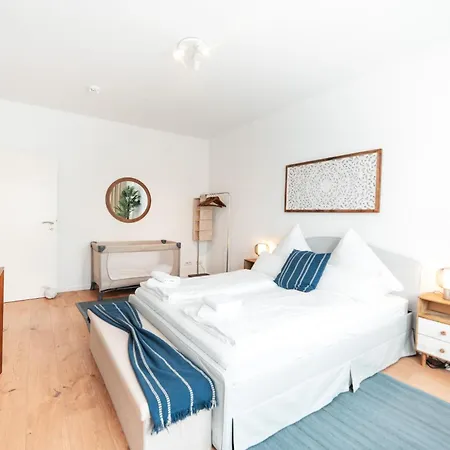 Appartement Premium Residence, Stunning Views Overlooking The Station & City, Sleeps 18 *