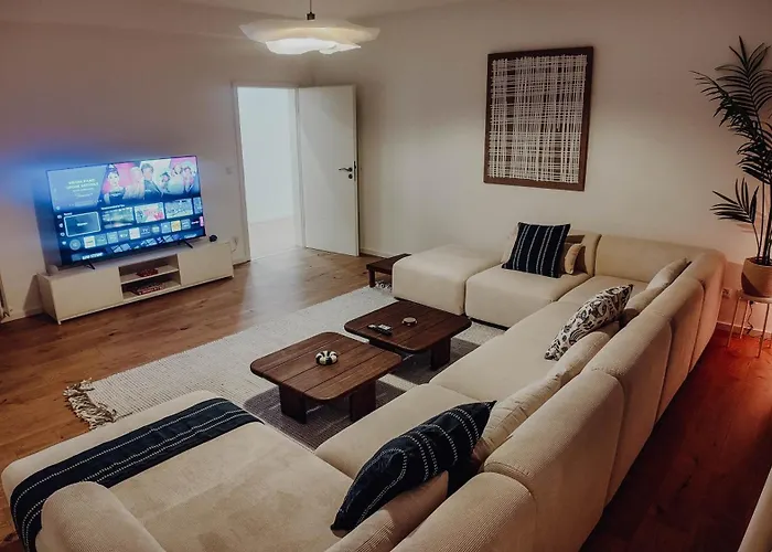 Premium Residence, Stunning Views Overlooking The Station & City, Sleeps 18 * Koblenz (Rhineland-Palatinate)