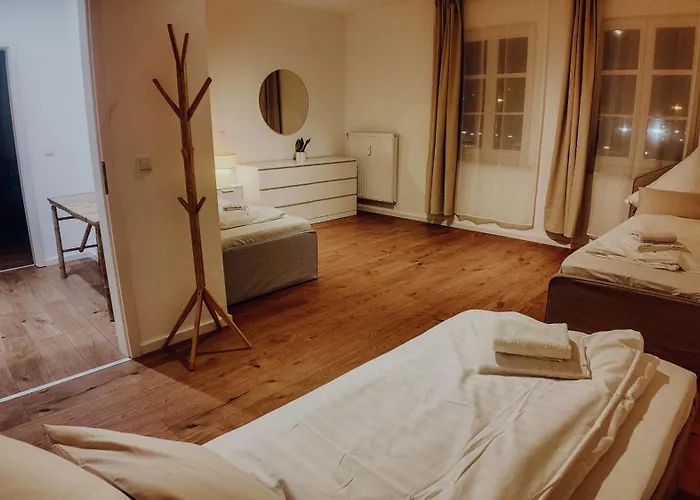 Premium Residence, Stunning Views Overlooking The Station & City, Sleeps 18 Apartamento